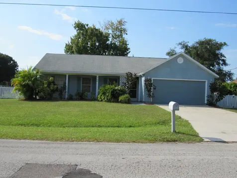 794 Lynbrook Street NW Palm Bay FL 32907