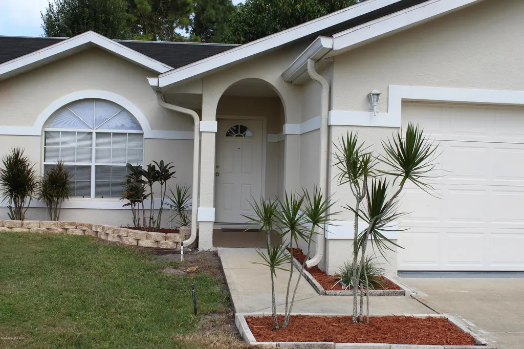 693 Seven Gables Circle SE Palm Bay FL 32909