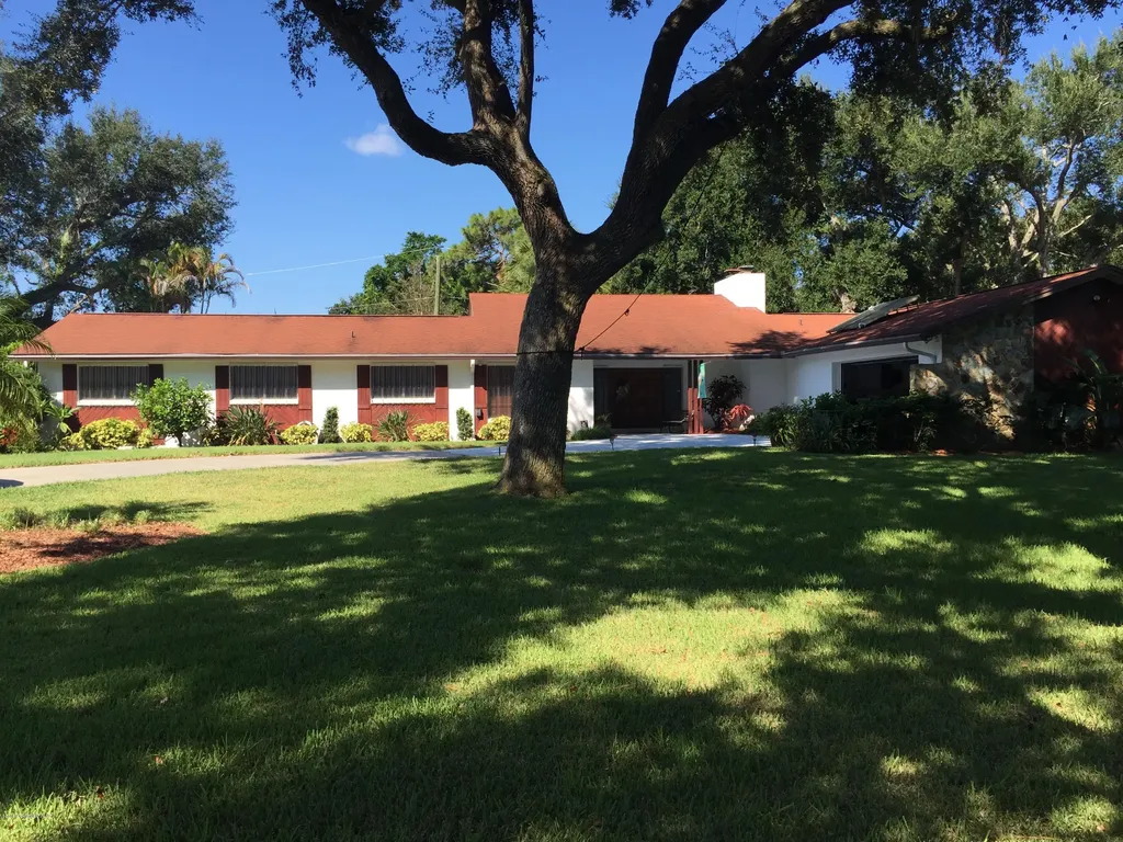 2055 S Courtenay Parkway Merritt Island FL 32952