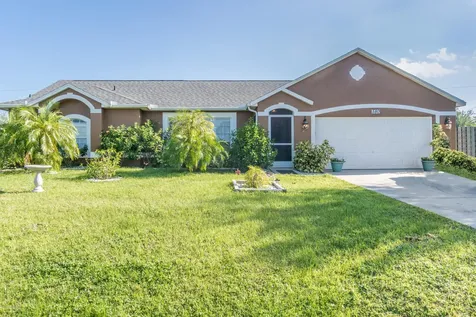 580 Fredericksburg Street SW Palm Bay FL 32908
