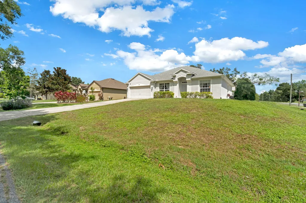 2281 Columbus Street NE Palm Bay FL 32907