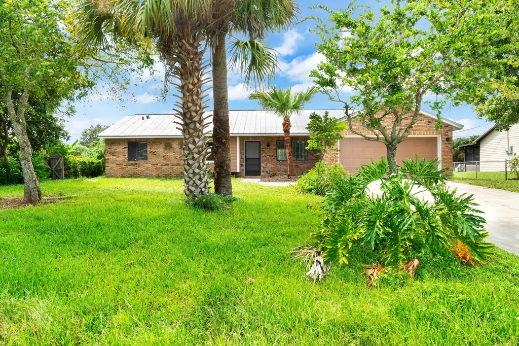 1612 Amador Avenue NW Palm Bay FL 32907