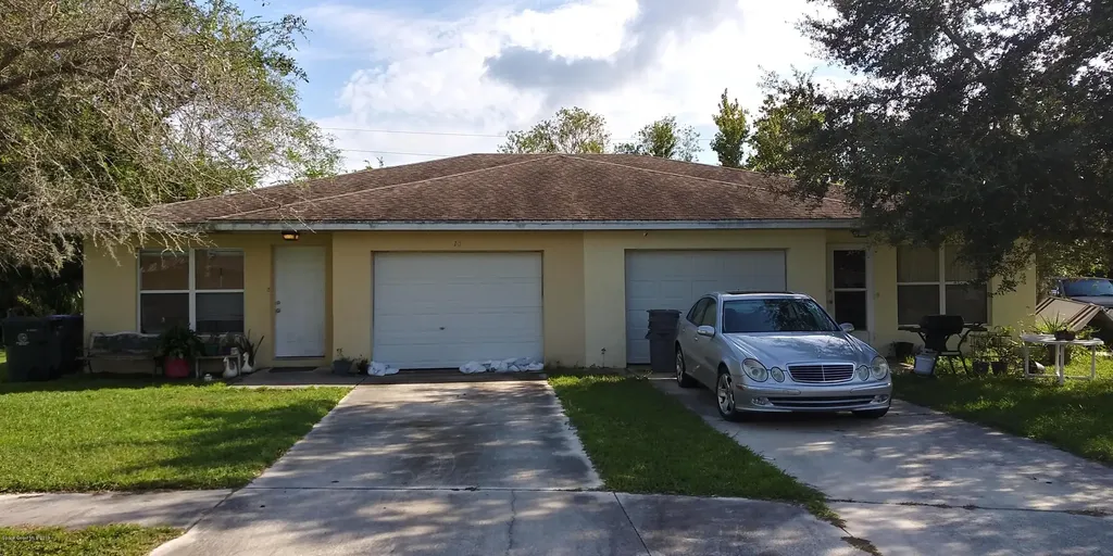 10-12 W Towne Place Titusville FL 32796