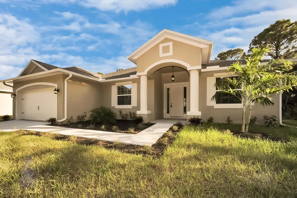680 Montana Avenue SE Palm Bay FL 32909
