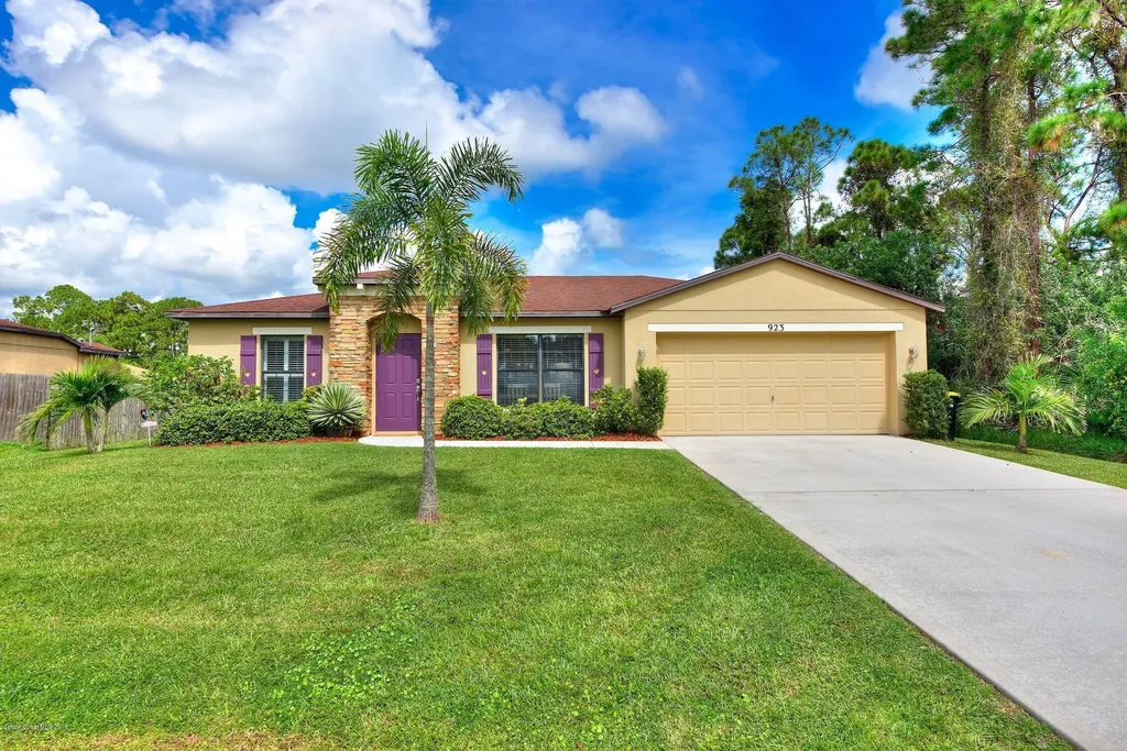 923 Turquoise Street SE Palm Bay FL 32909