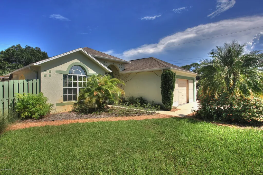 8316 101st Court Vero Beach FL 32967