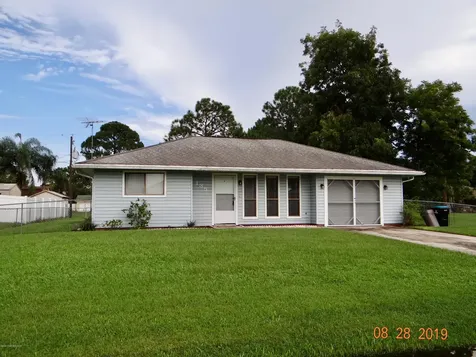 135 Massini Avenue NW Palm Bay FL 32907