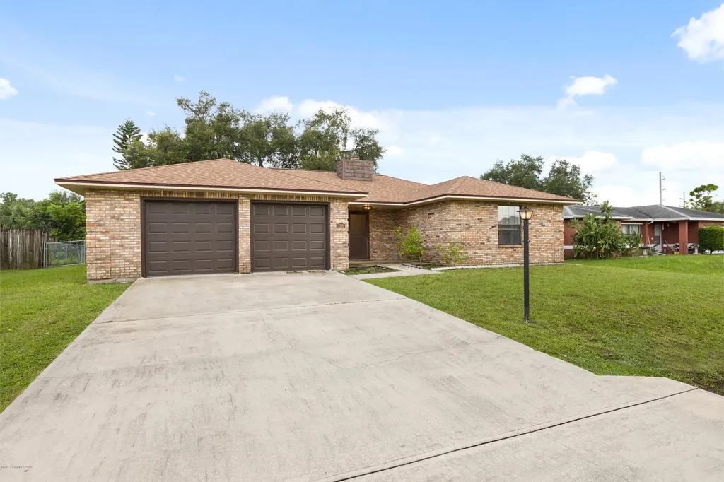 1390 Helias Street NW Palm Bay FL 32907