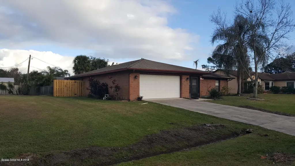 1271 Jenkin Avenue NE Palm Bay FL 32907