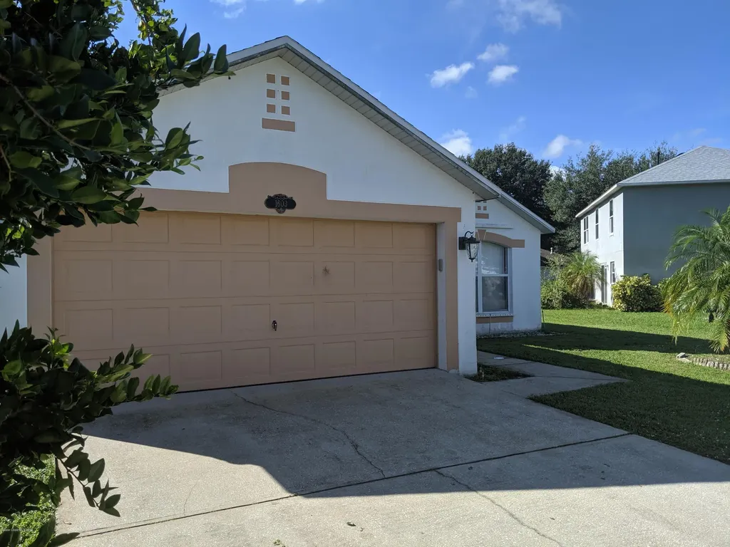 1603 Vista Lake Circle Melbourne FL 32904