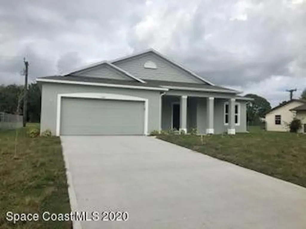 761 Hamm Street NW Palm Bay FL 32907