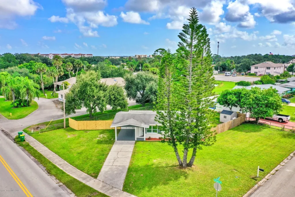426 4th Street Merritt Island FL 32953