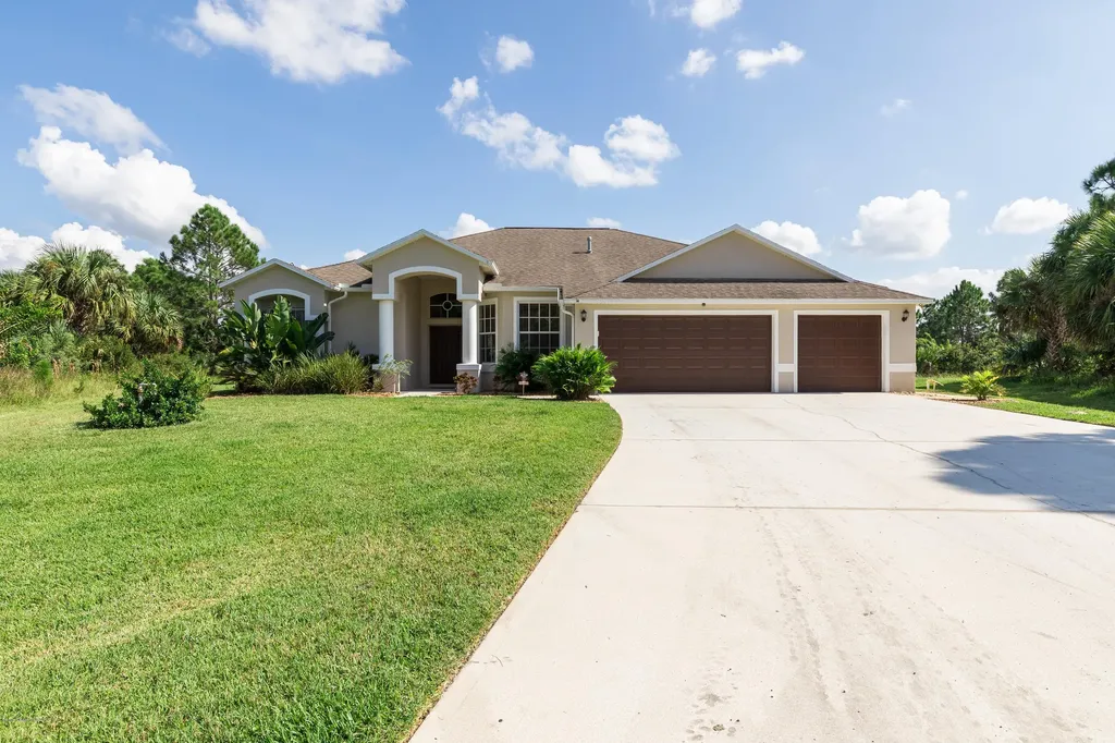 2897 Egret Avenue SW Palm Bay FL 32908