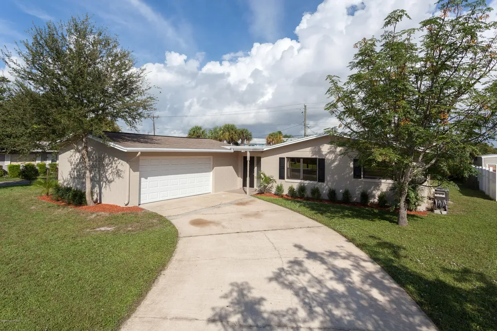 950 Rozen Avenue Titusville FL 32780