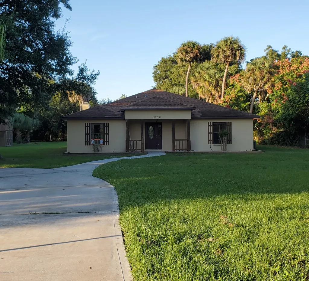 3250 Parker Street Mims FL 32754
