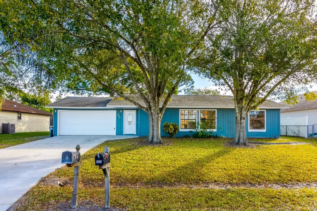 995 Locust Avenue NW Palm Bay FL 32907