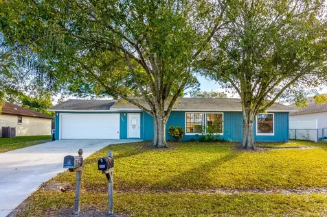 995 Locust Avenue NW Palm Bay FL 32907