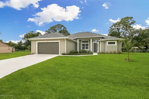 746 Huntington Street NE Palm Bay FL 32907