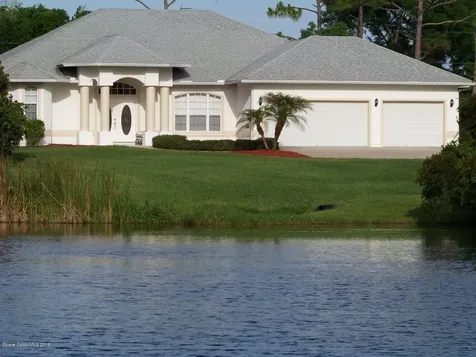 610 Cross Creek Drive Sebastian FL 32958