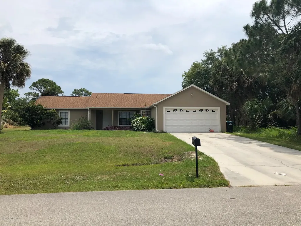867 Parsons Circle SE Palm Bay FL 32909