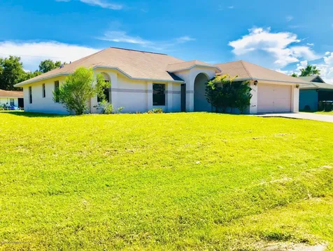 948 Falconer Street NW Palm Bay FL 32907