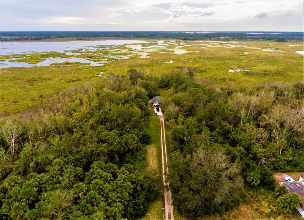 4100 Baker Avenue Titusville FL 32796