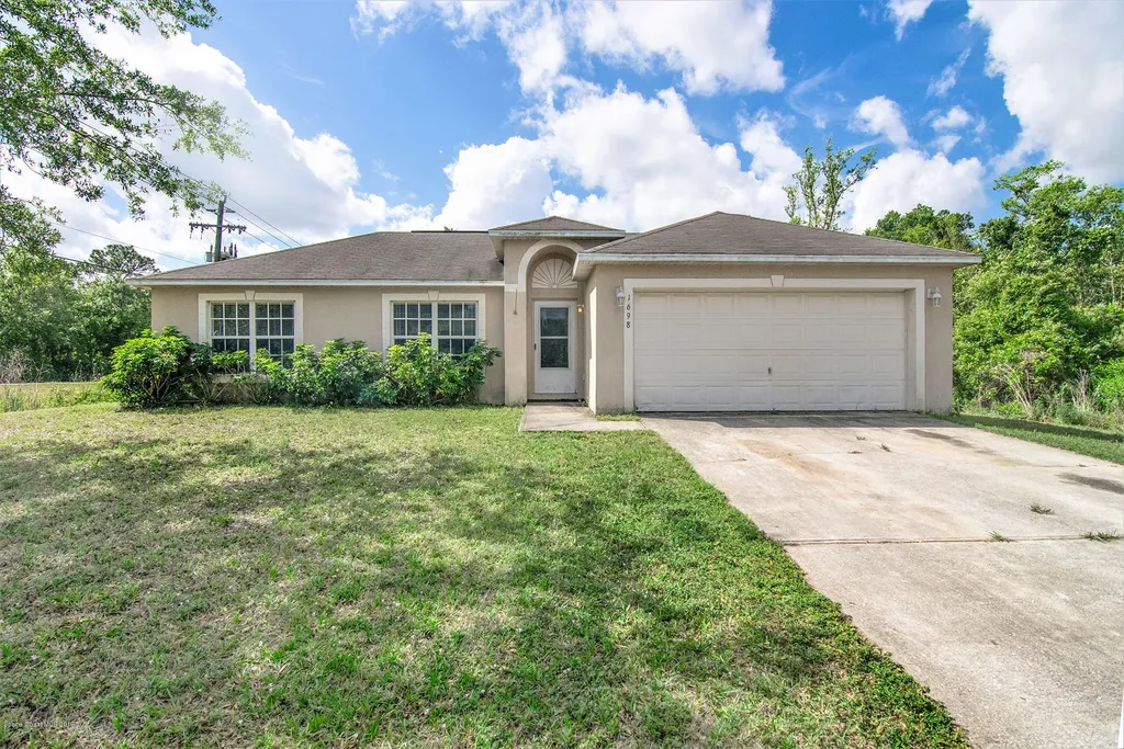1698 Welland Street SE Palm Bay FL 32909