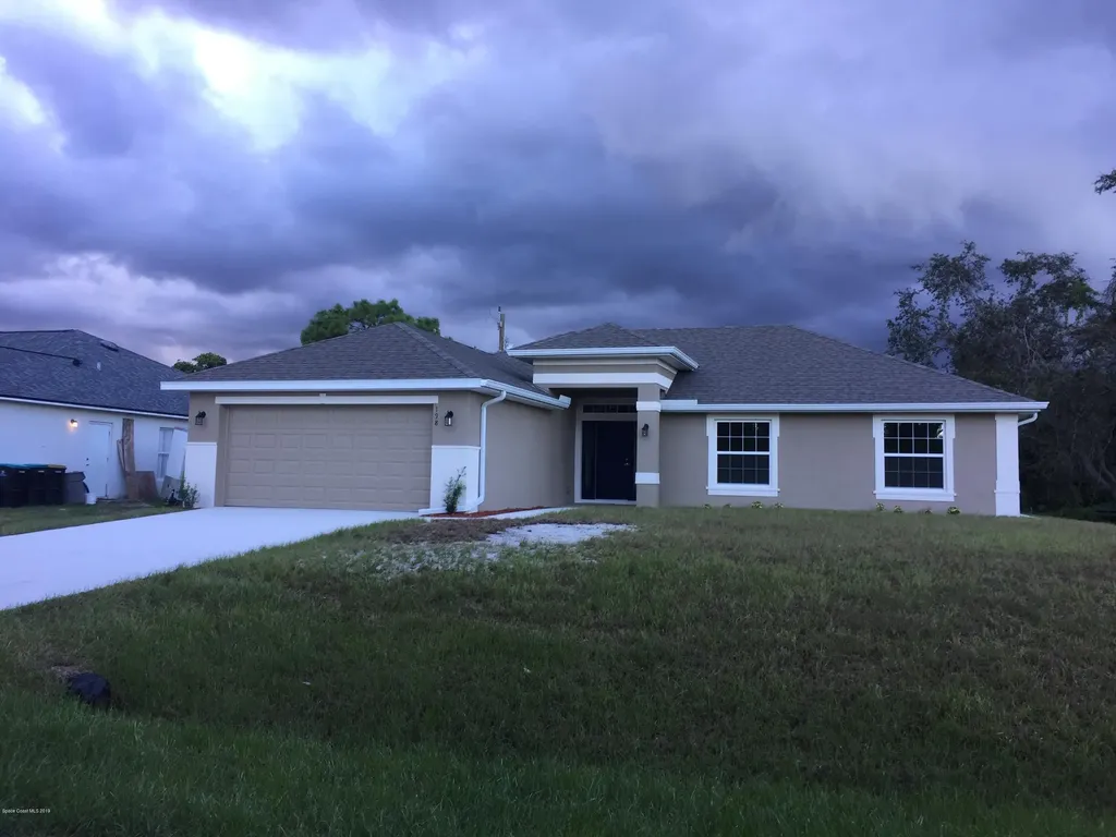 914 Braganza Avenue SE Palm Bay FL 32909
