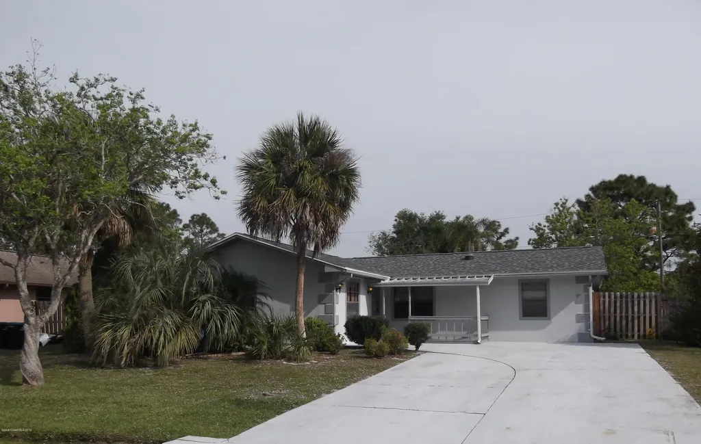 1643 Yamada Street SE Palm Bay FL 32909