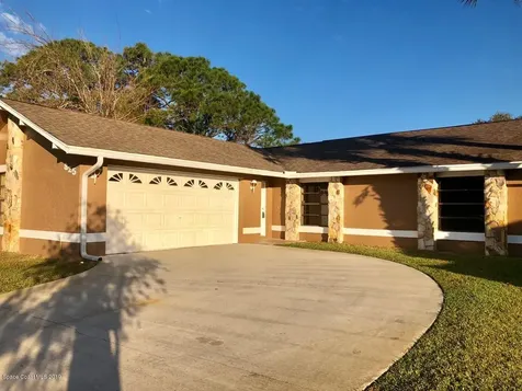 825 Beacon Street NW Palm Bay FL 32907