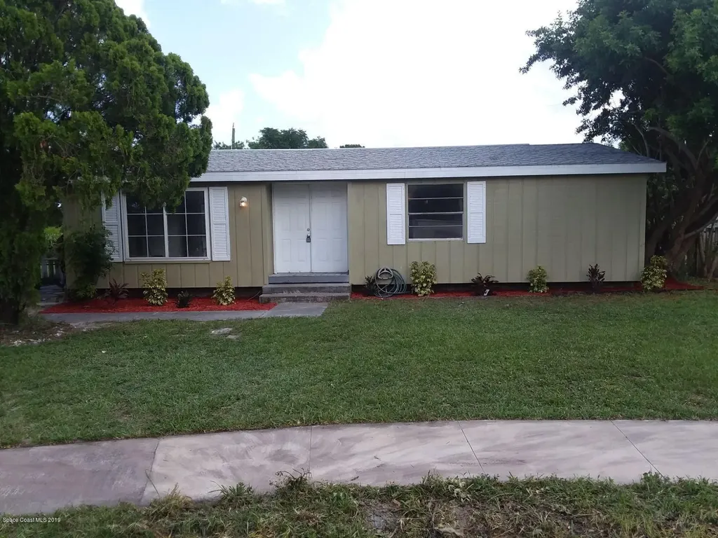 705 Angle Street NE Palm Bay FL 32905