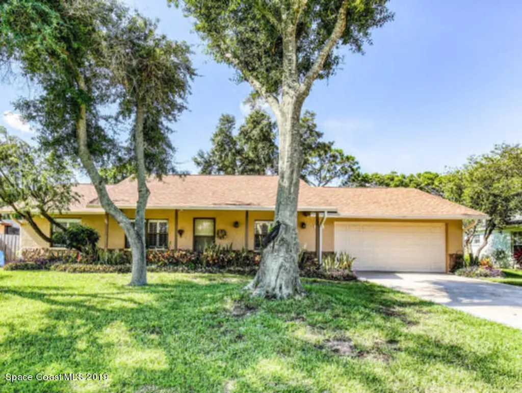 976 Hunt Street NW Palm Bay FL 32907