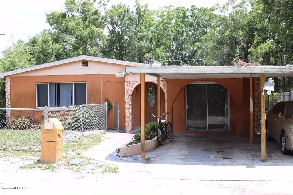 901 W Renfro Street Plant City FL 33563