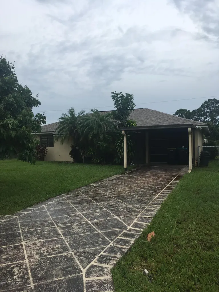 665 Delmonico Street NE Palm Bay FL 32907