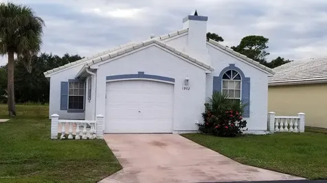 1902 Tallowood Court NE Palm Bay FL 32905