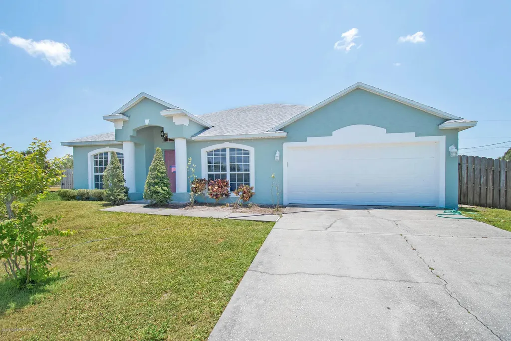 572 Fredericksburg Street SW Palm Bay FL 32908