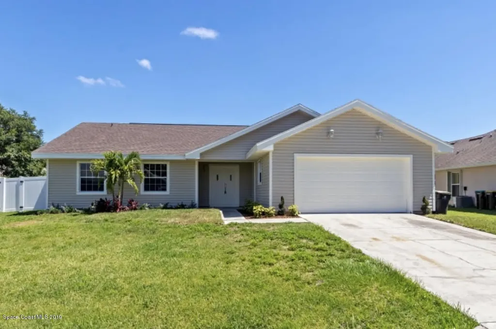 1511 Alberni Street NW Palm Bay FL 32907