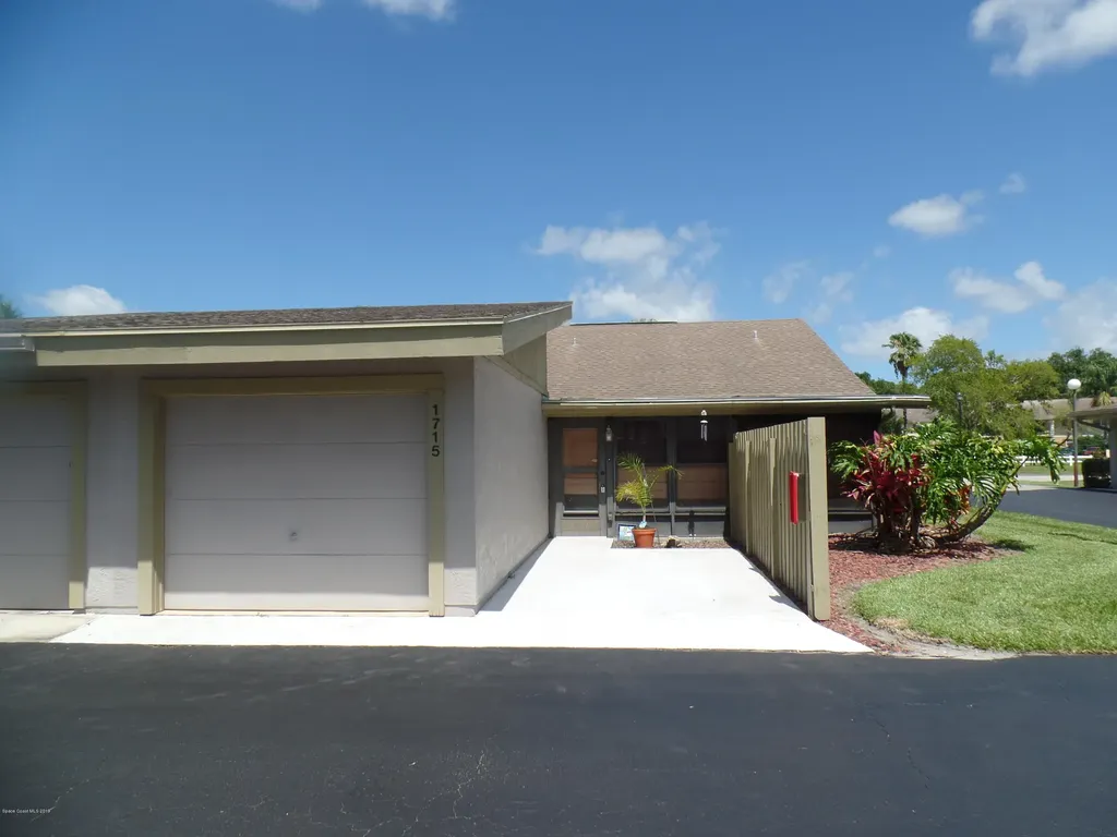 1715 Club Gardens Drive NE Palm Bay FL 32905