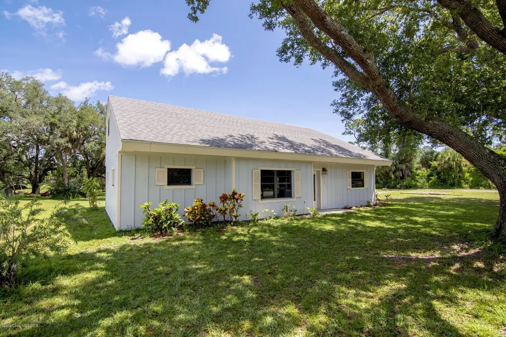 4690 65th Street Vero Beach FL 32967
