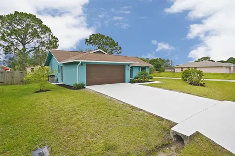1496 Giles Street NW Palm Bay FL 32907