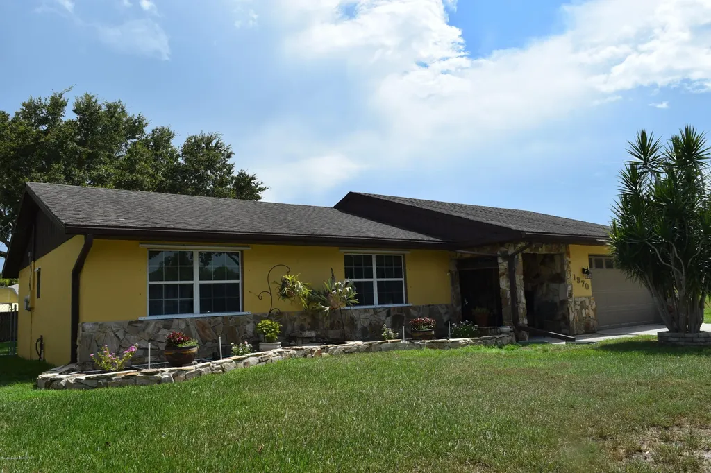 1970 Ohio Street NE Palm Bay FL 32907