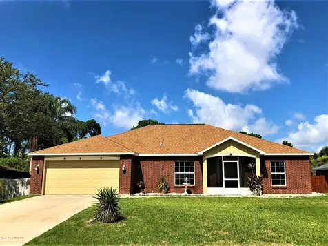 141 Palm Circle Melbourne FL 32940