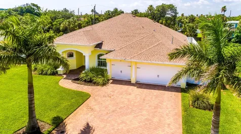121 Wayne Avenue Indialantic FL 32903