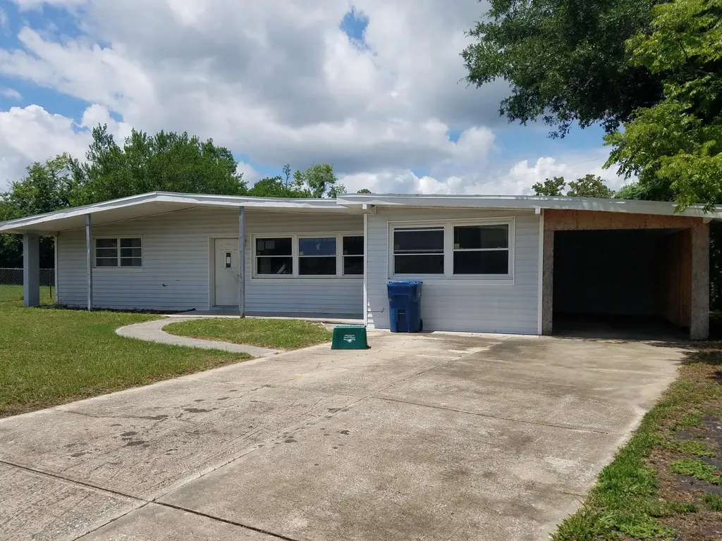 1620 Montgomery Drive Daytona Beach FL 32117