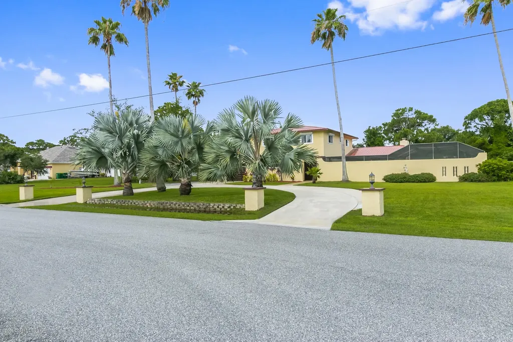 5725 Eagle Way Merritt Island FL 32953