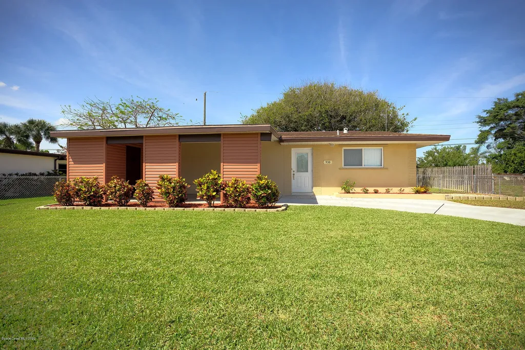 930 Darwin Lane NE Palm Bay FL 32905
