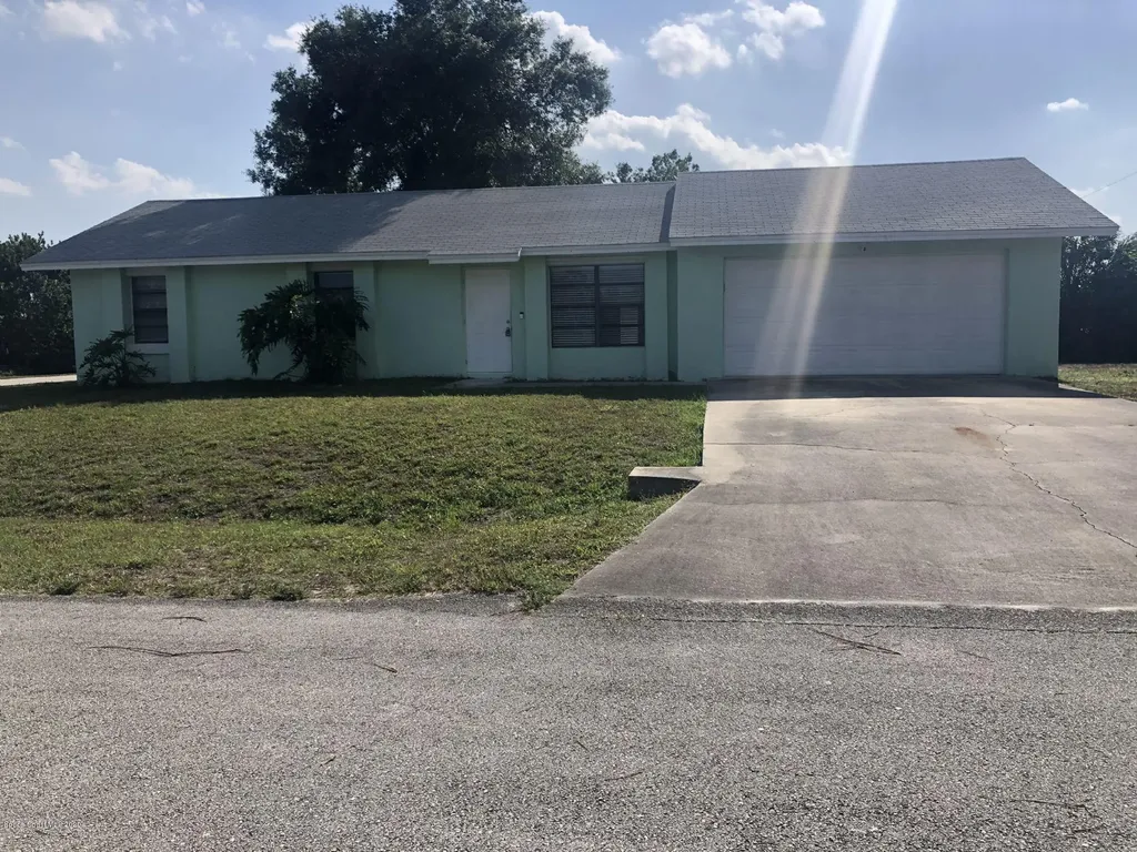1628 Windsor Avenue SE Palm Bay FL 32909