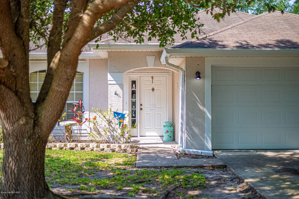 1001 Douglas Street SE Palm Bay FL 32909