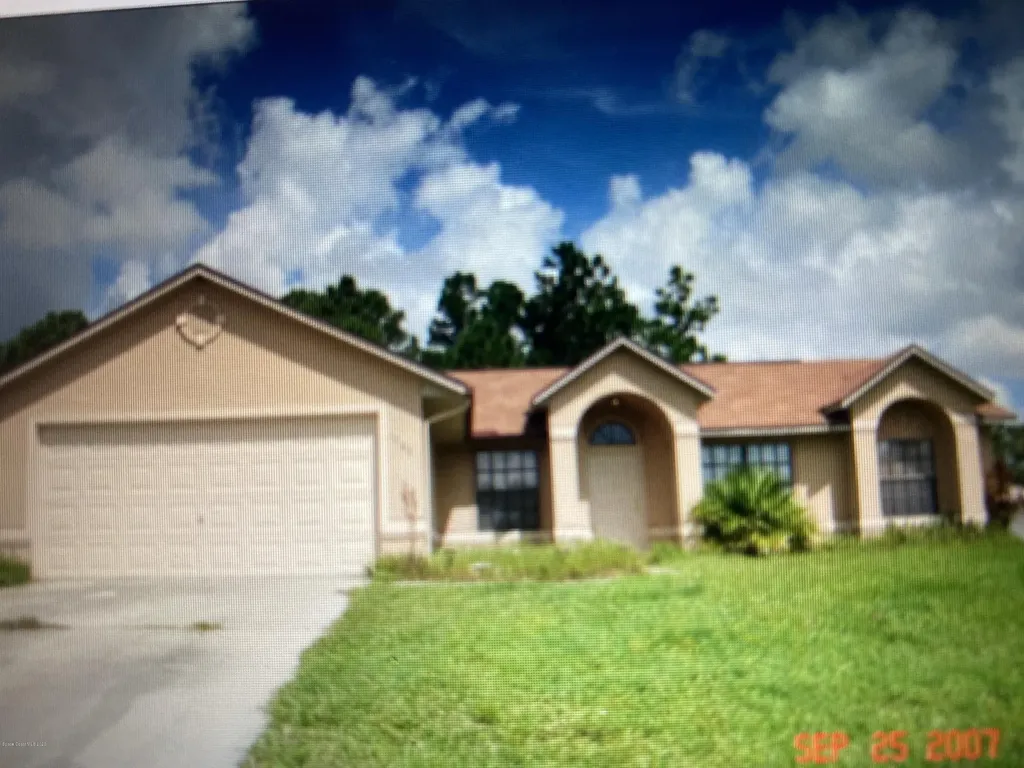 1785 Eatonia Street NW Palm Bay FL 32907