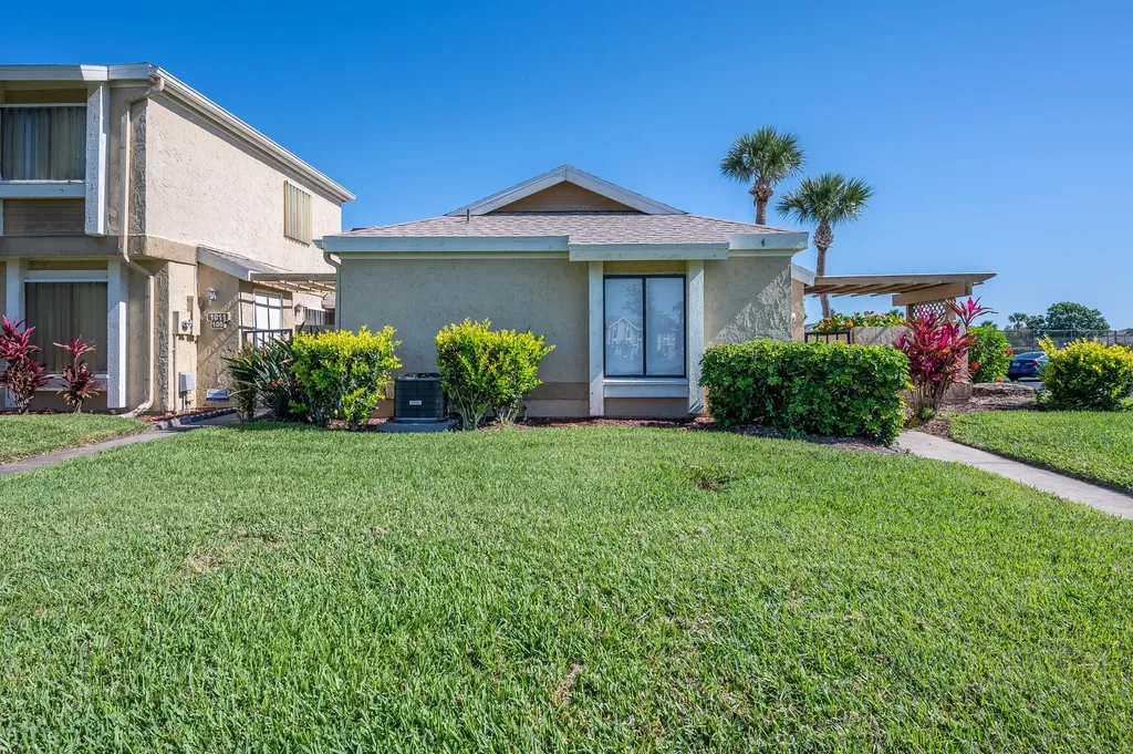 1011 Abada Court NE Palm Bay FL 32905